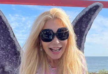 Pamela Bach Pamela Bach
